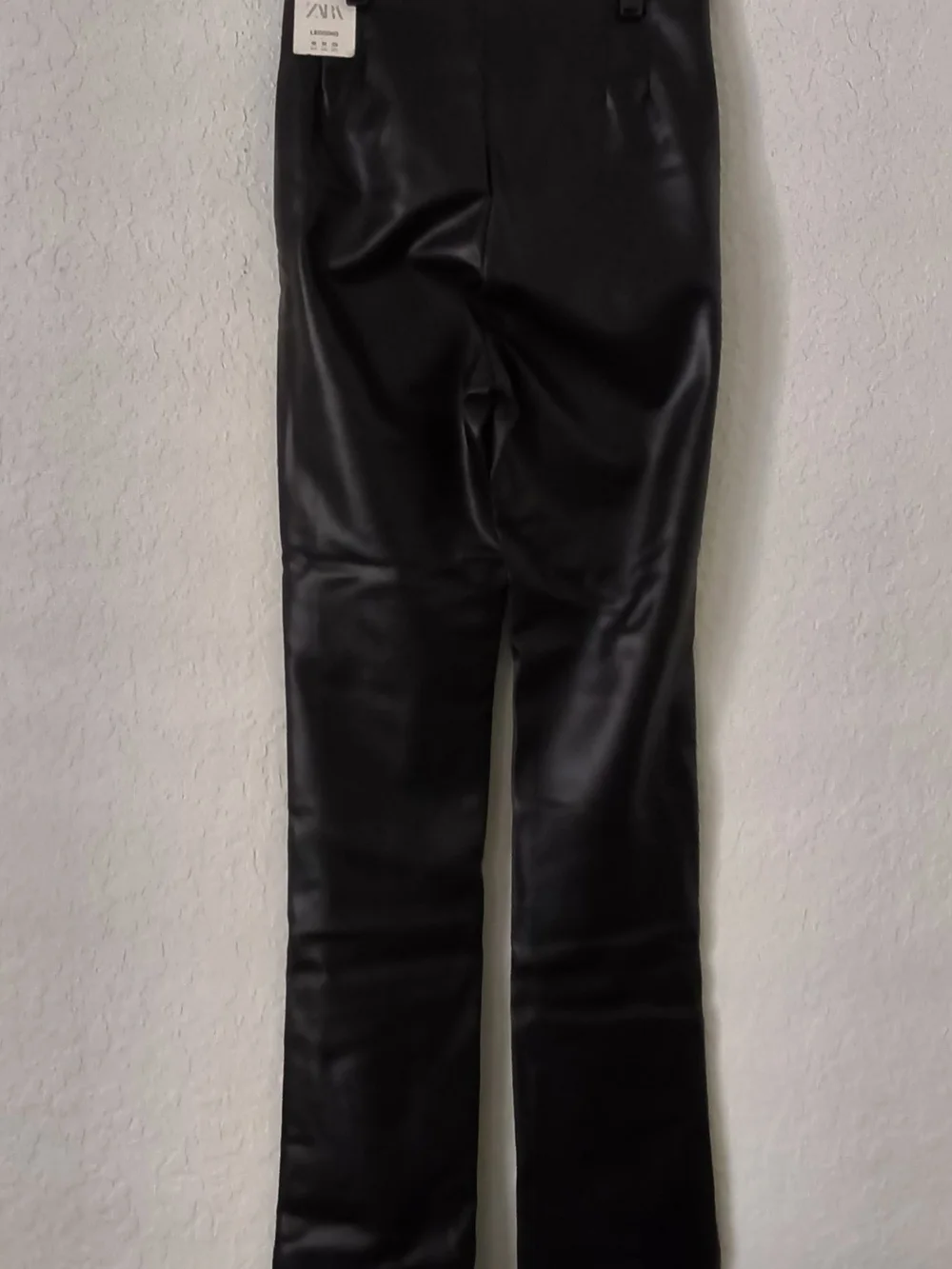 NEW Zara High-Rise Faux Leather Pants with Split Hem (Size M)